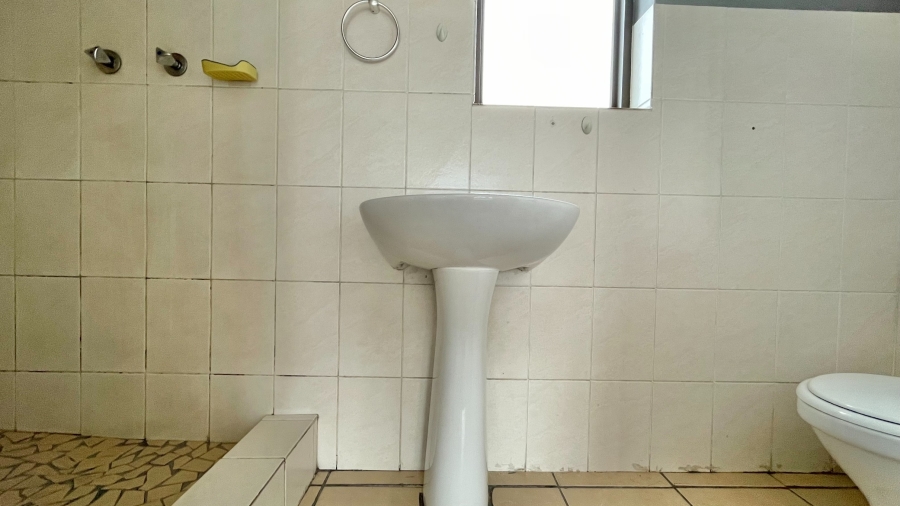4 Bedroom Property for Sale in Dobson Western Cape